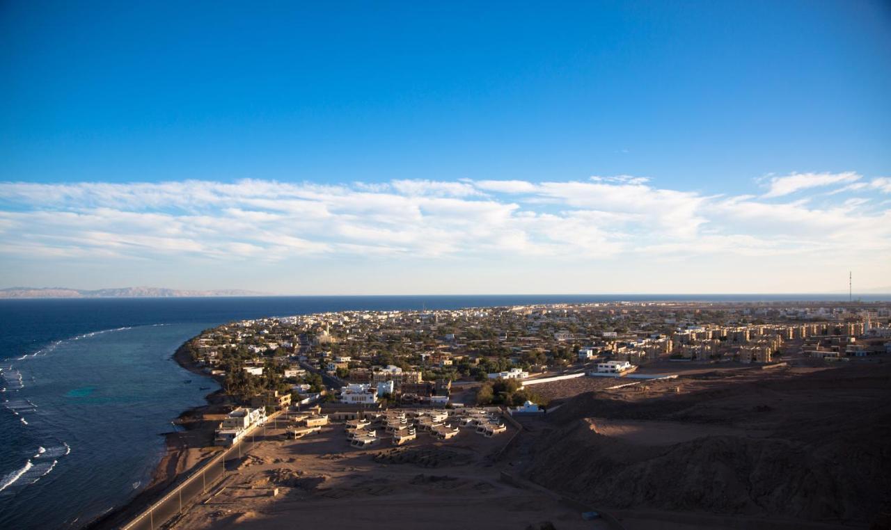 The Bedouin Moon Hotel Дахаб Екстериор снимка