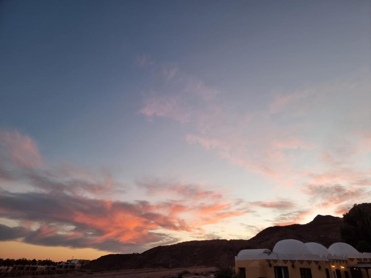 The Bedouin Moon Hotel Дахаб Екстериор снимка