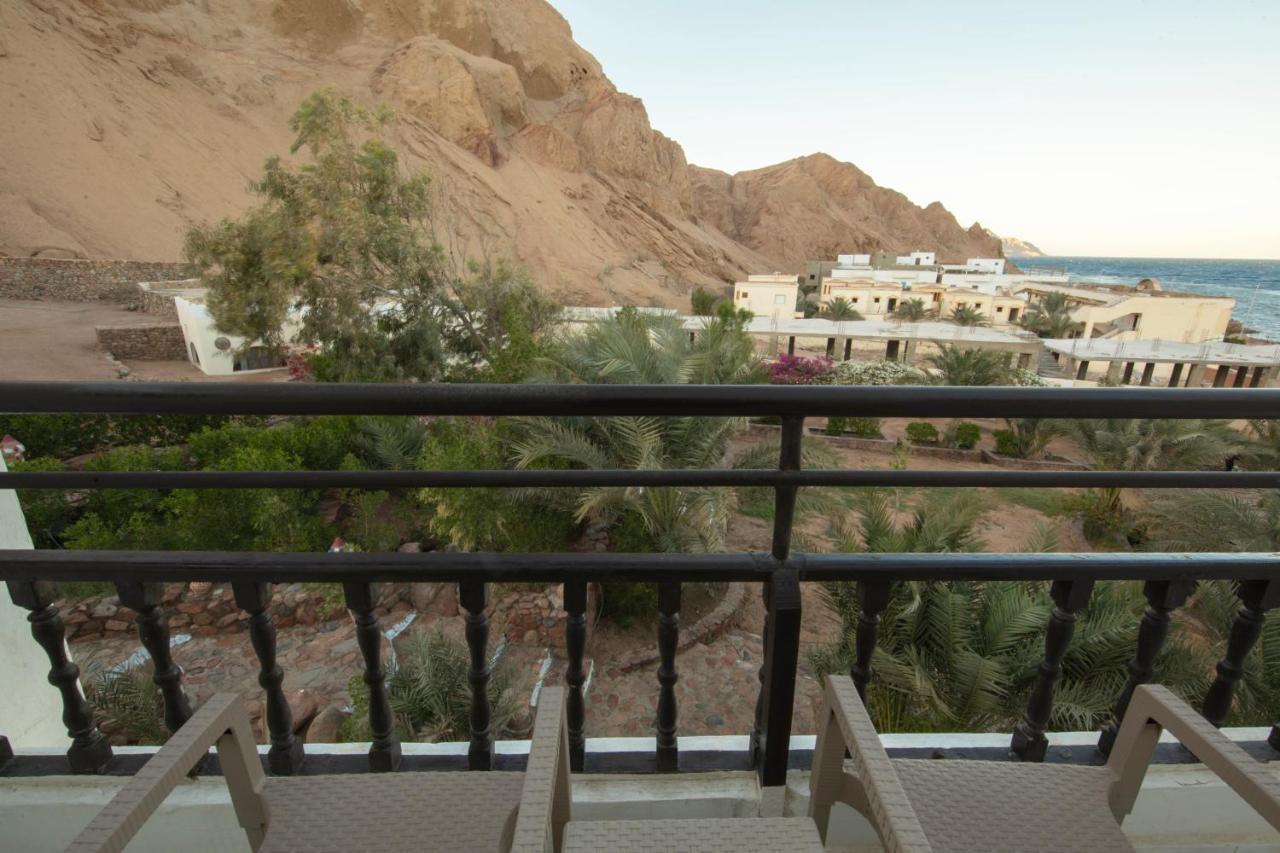 The Bedouin Moon Hotel Дахаб Екстериор снимка